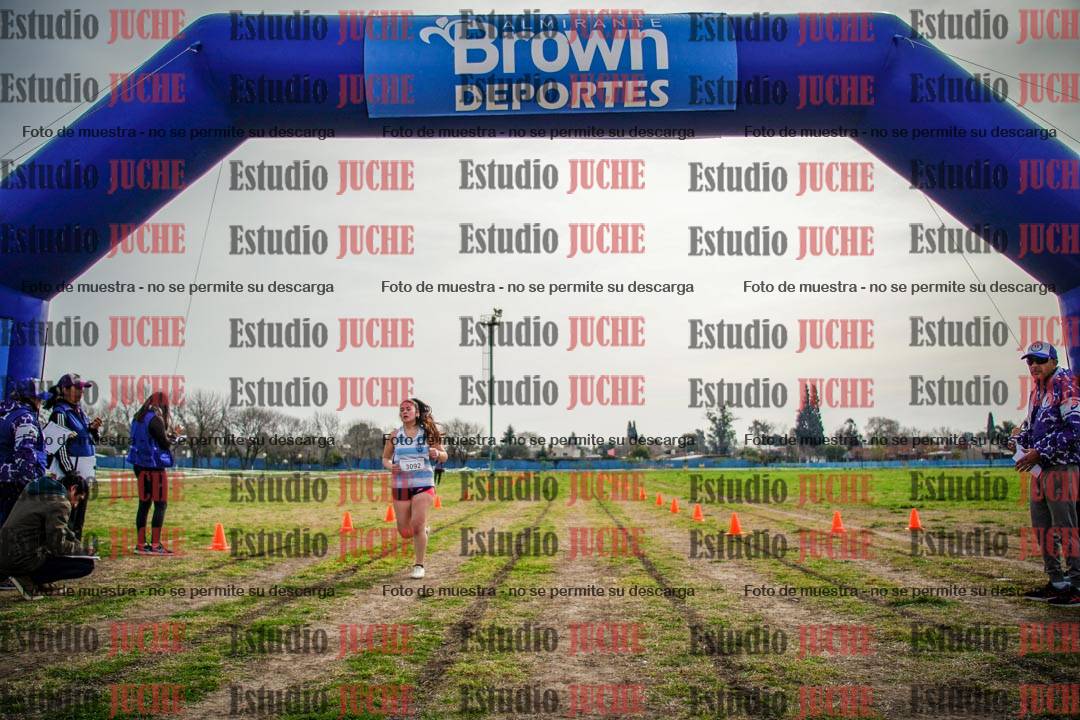 Fotos de la llegada del cross de 2000 m