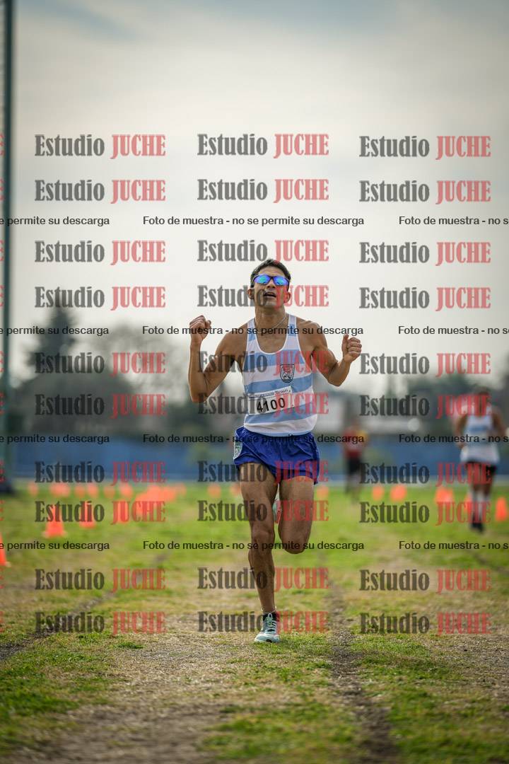 Fotos de la llegada del cross de 8000 m