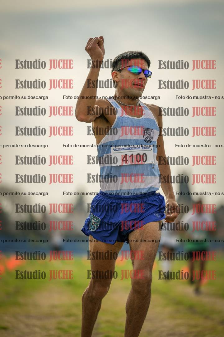 Fotos de la llegada del cross de 8000 m