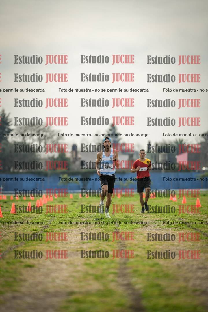 Fotos de la llegada del cross de 8000 m