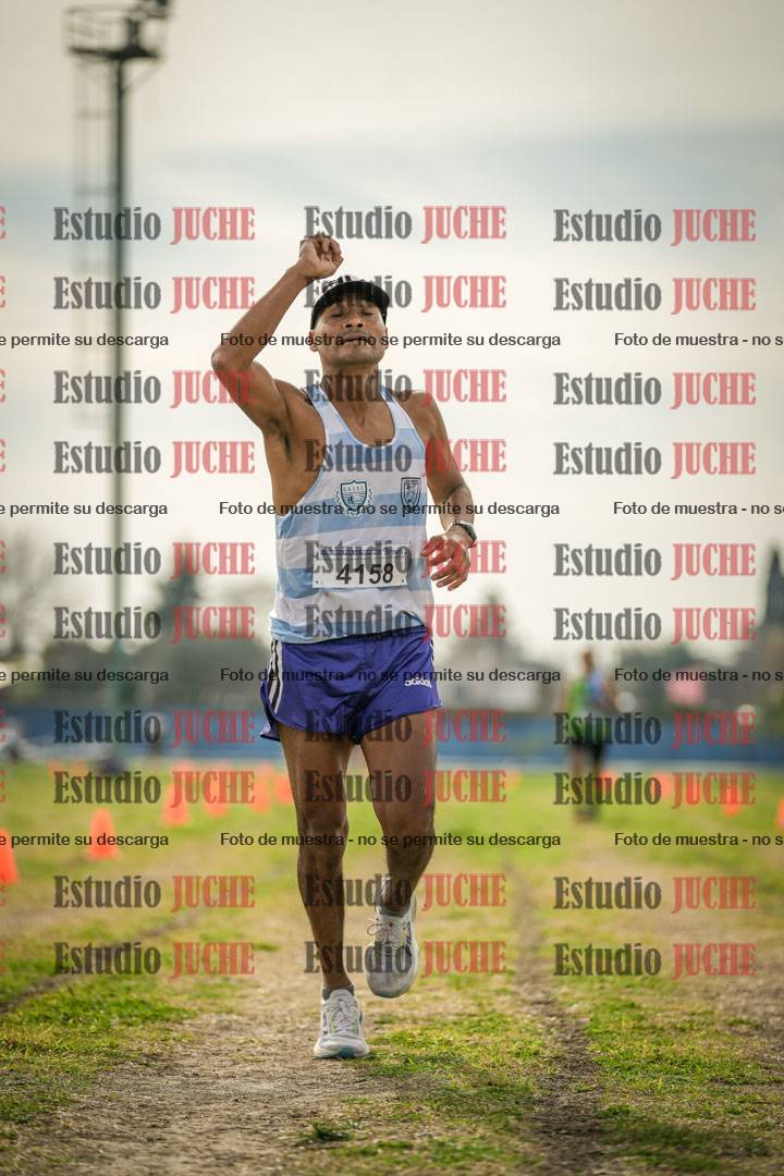 Fotos de la llegada del cross de 8000 m