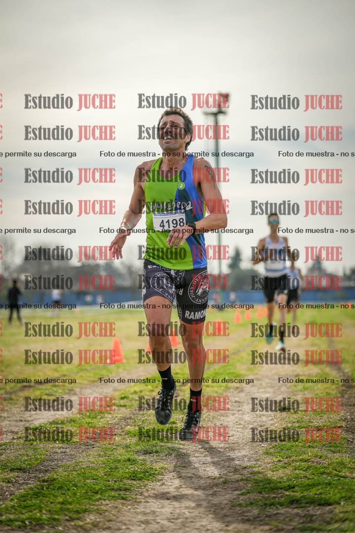 Fotos de la llegada del cross de 8000 m