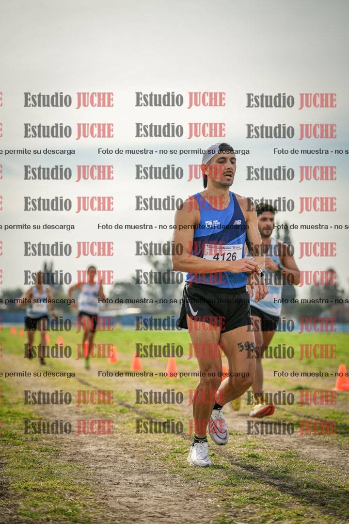 Fotos de la llegada del cross de 8000 m
