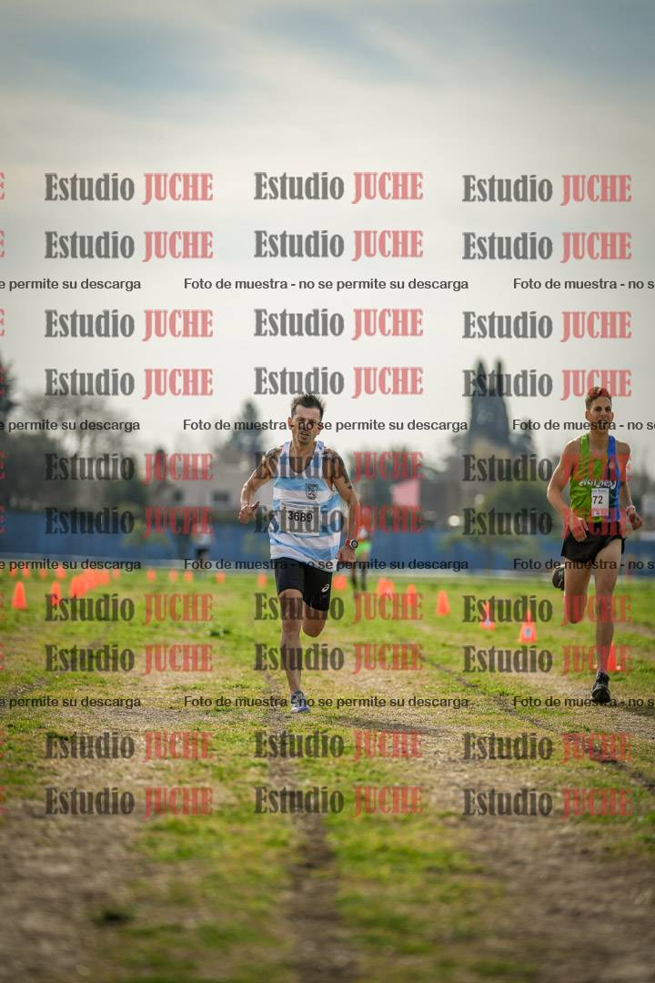 Fotos de la llegada del cross de 8000 m