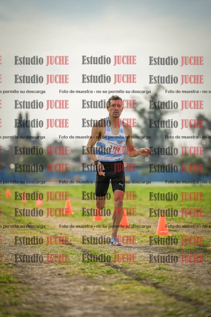 Fotos de la llegada del cross de 8000 m