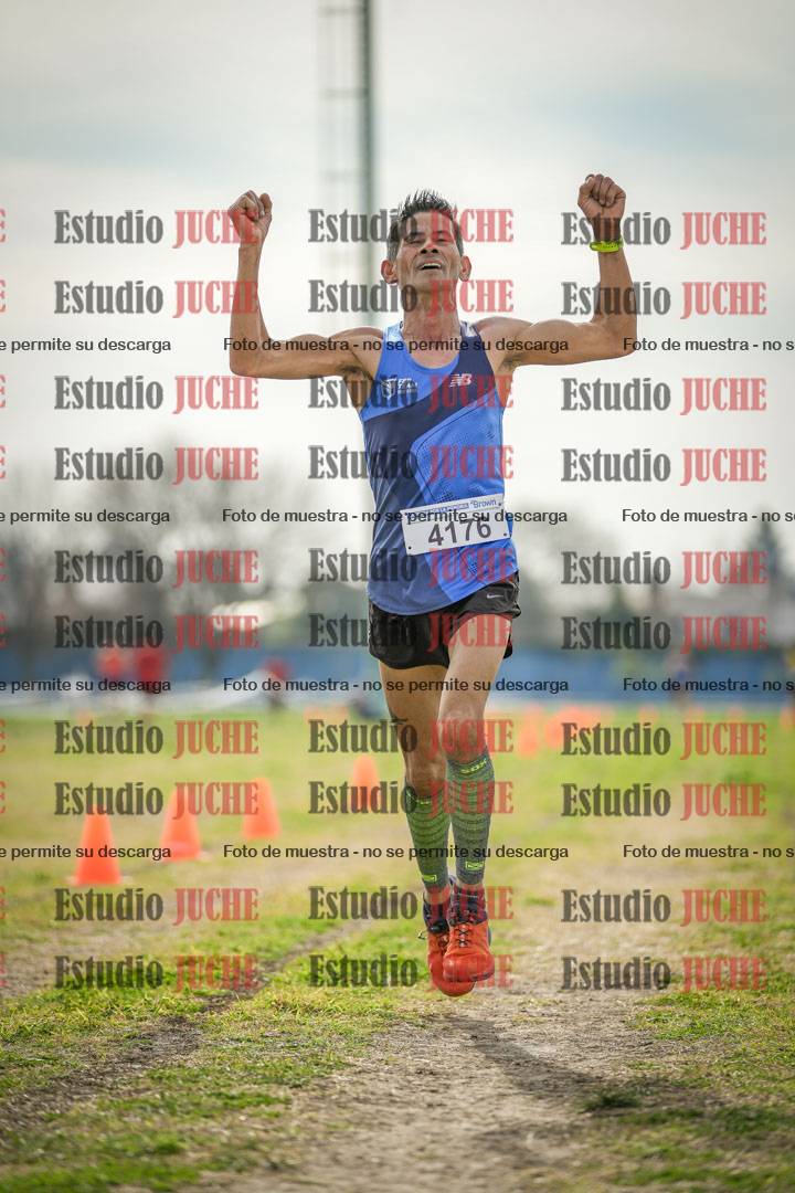 Fotos de la llegada del cross de 8000 m