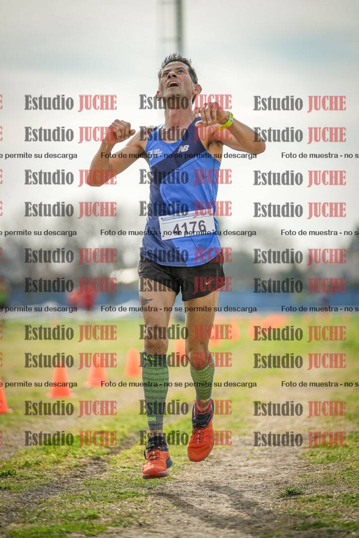 Fotos de la llegada del cross de 8000 m