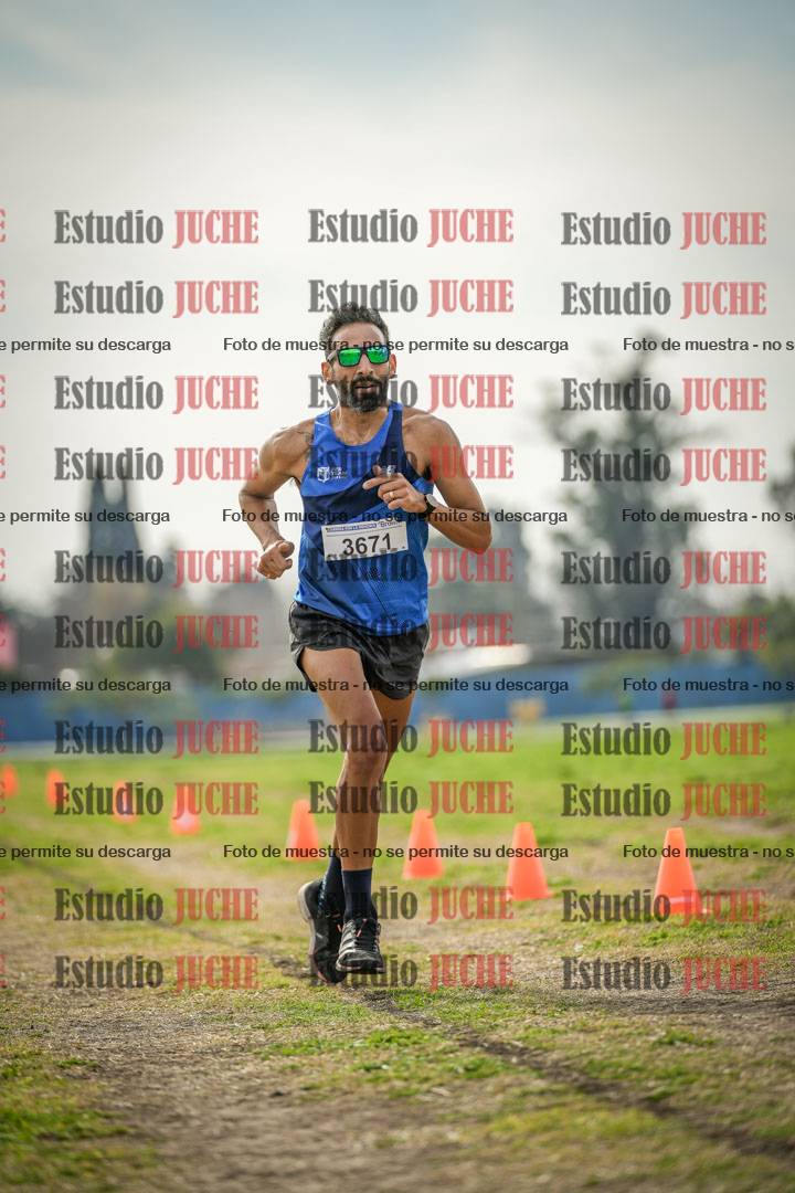 Fotos de la llegada del cross de 8000 m