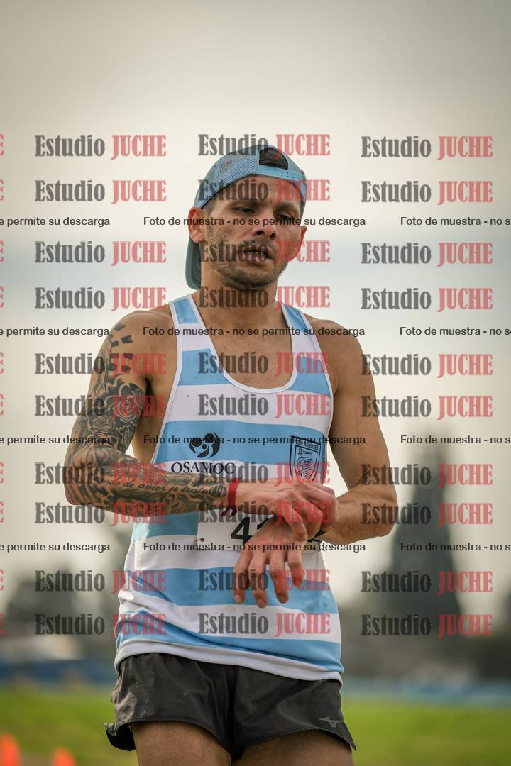 Fotos de la llegada del cross de 8000 m