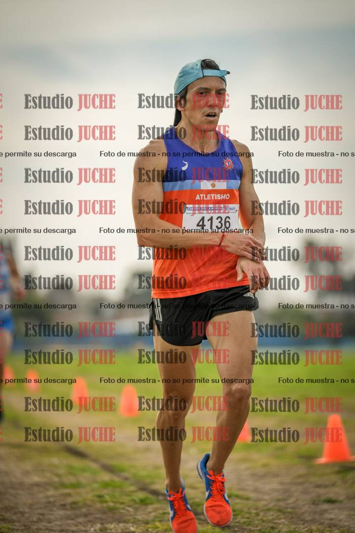 Fotos de la llegada del cross de 8000 m