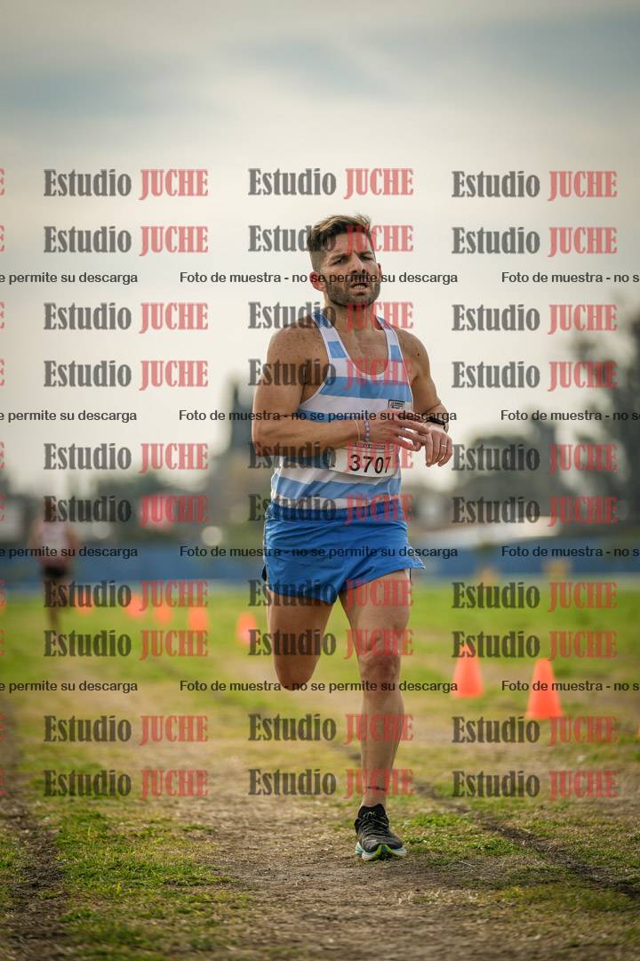 Fotos de la llegada del cross de 8000 m