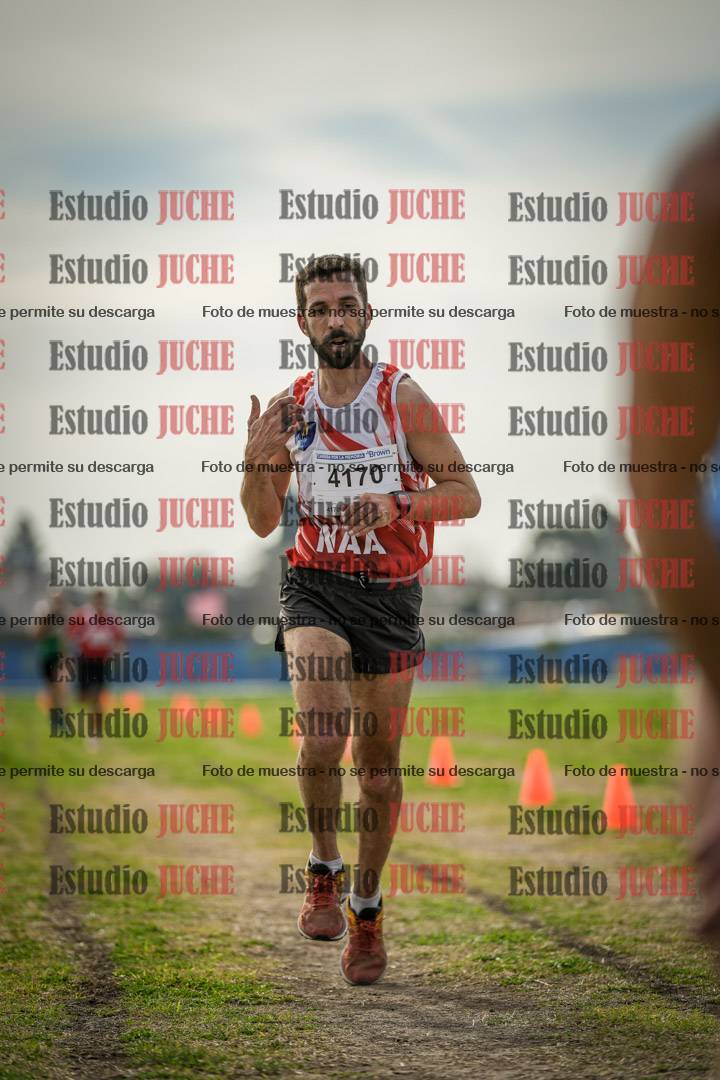 Fotos de la llegada del cross de 8000 m