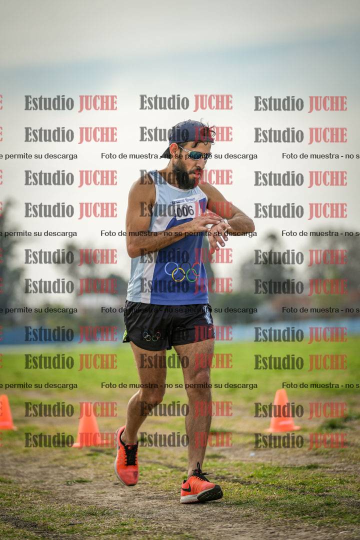 Fotos de la llegada del cross de 8000 m