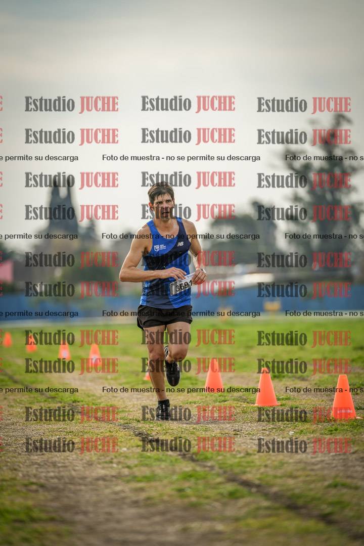 Fotos de la llegada del cross de 8000 m