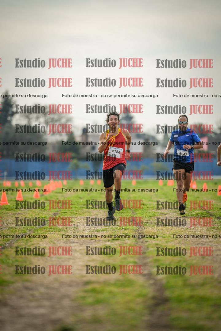 Fotos de la llegada del cross de 8000 m