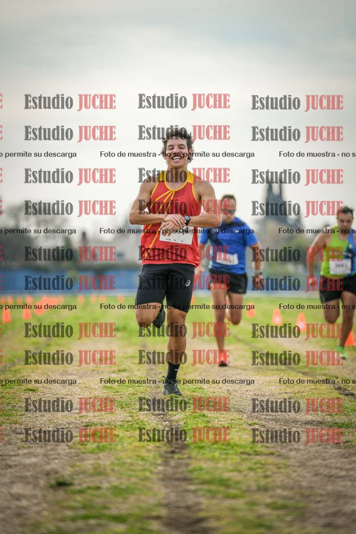 Fotos de la llegada del cross de 8000 m