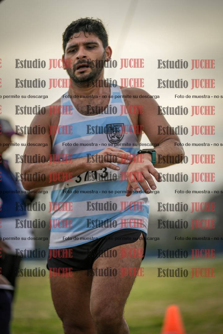Fotos de la llegada del cross de 8000 m