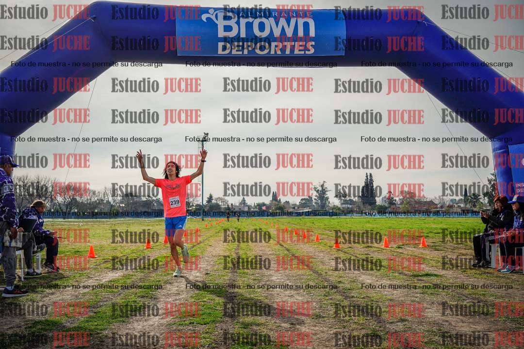 Fotos de la llegada del cross de 6000mts - Running Teams