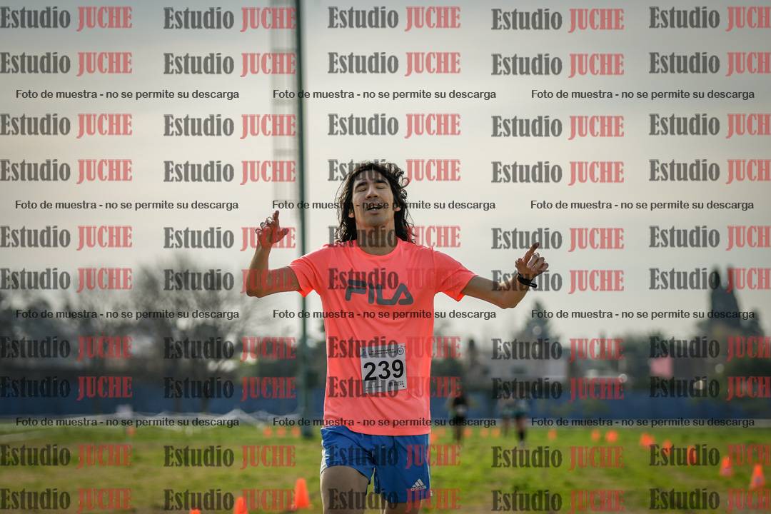 Fotos de la llegada del cross de 6000mts - Running Teams