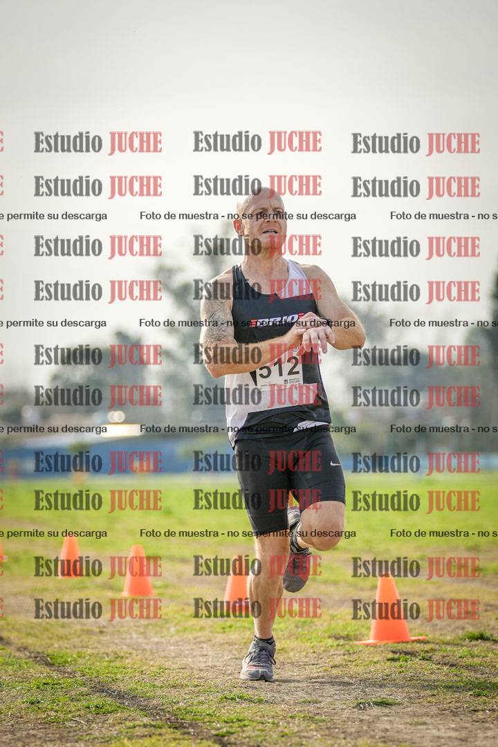 Fotos de la llegada del cross de 6000mts - Running Teams