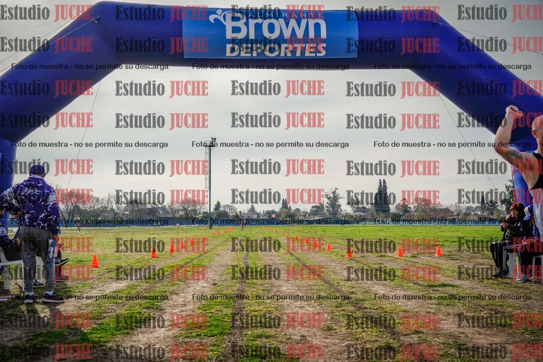 Fotos de la llegada del cross de 6000mts - Running Teams