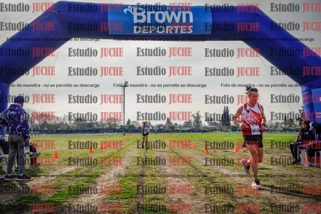 Fotos de la llegada del cross de 6000mts - Running Teams