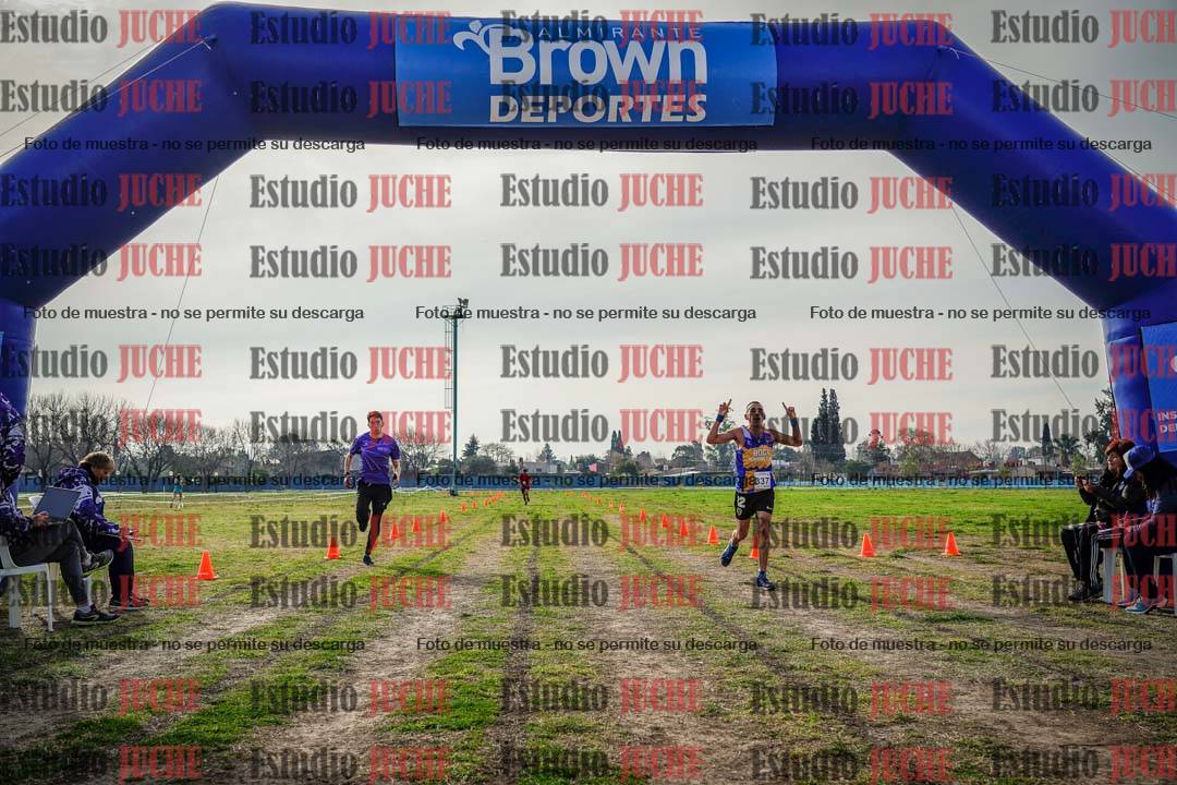 Fotos de la llegada del cross de 6000mts - Running Teams