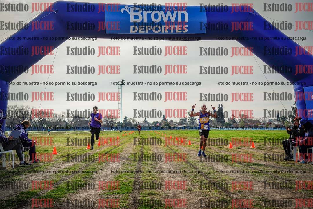 Fotos de la llegada del cross de 6000mts - Running Teams