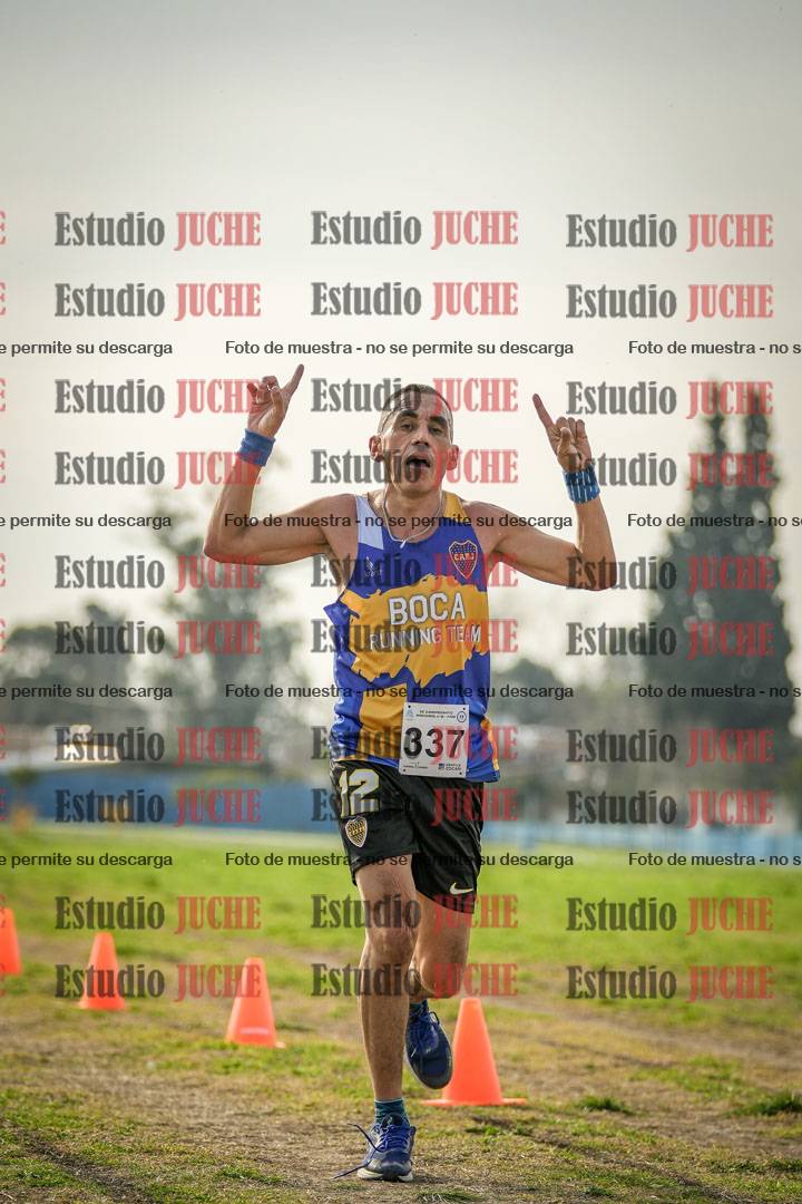 Fotos de la llegada del cross de 6000mts - Running Teams