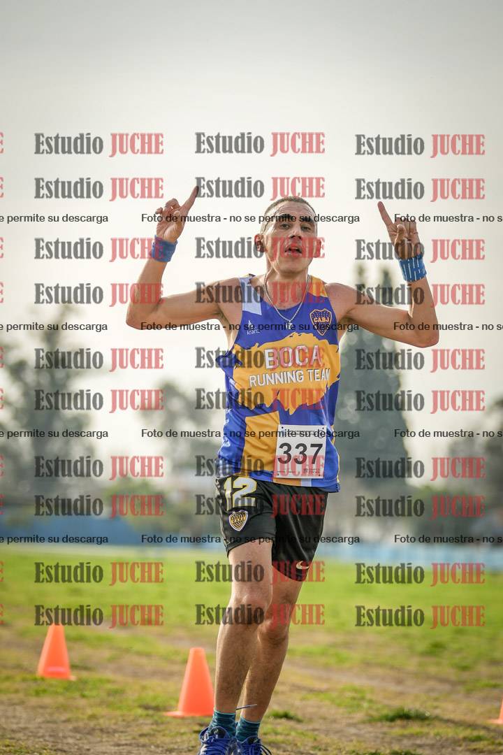Fotos de la llegada del cross de 6000mts - Running Teams