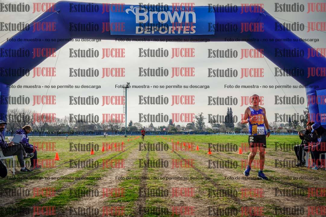 Fotos de la llegada del cross de 6000mts - Running Teams