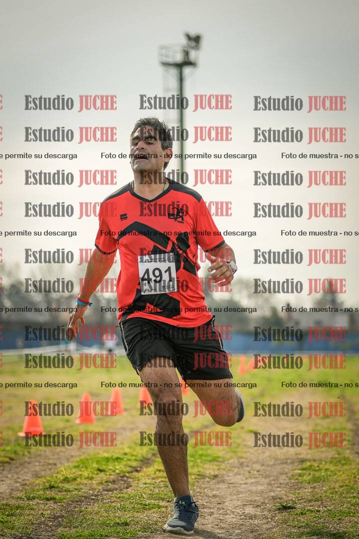 Fotos de la llegada del cross de 6000mts - Running Teams