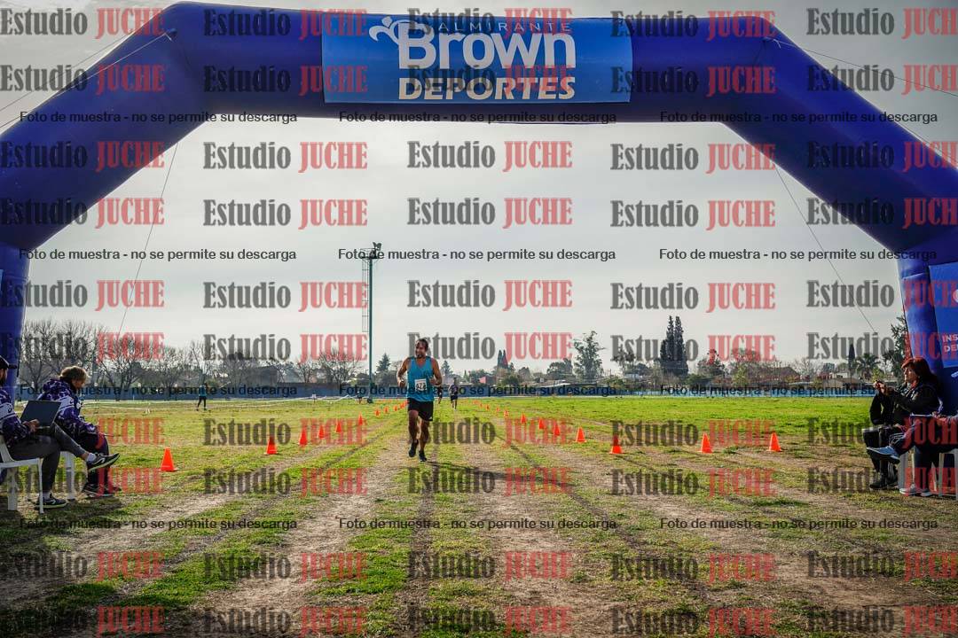 Fotos de la llegada del cross de 6000mts - Running Teams