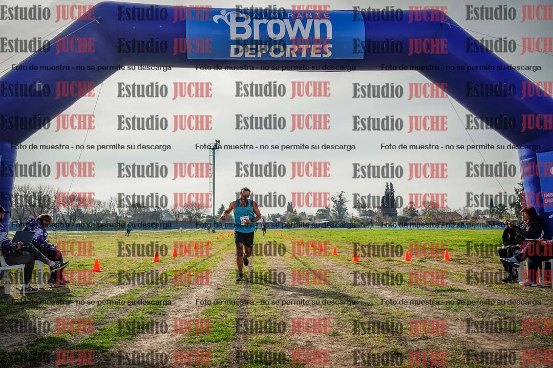 Fotos de la llegada del cross de 6000mts - Running Teams