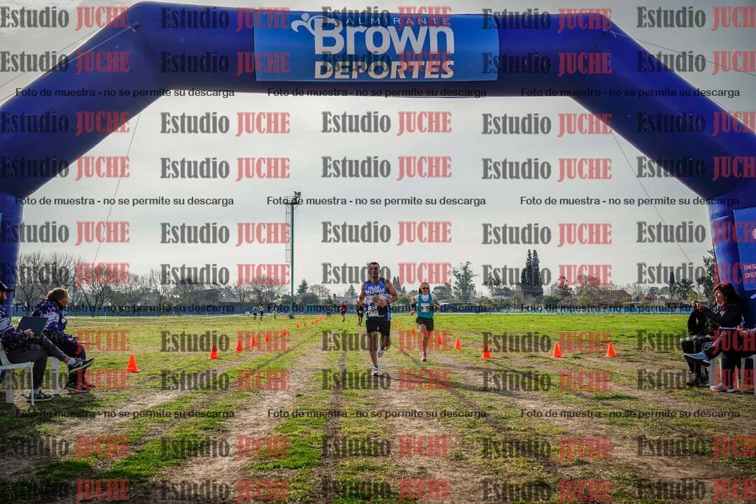 Fotos de la llegada del cross de 6000mts - Running Teams