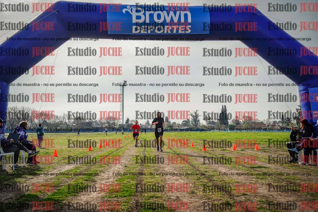 Fotos de la llegada del cross de 6000mts - Running Teams