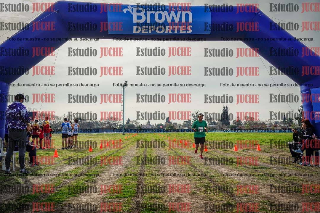 Fotos de la llegada del cross de 6000mts - Running Teams