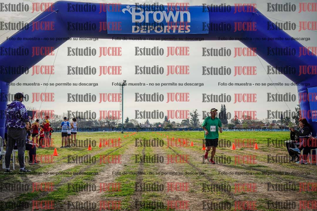 Fotos de la llegada del cross de 6000mts - Running Teams