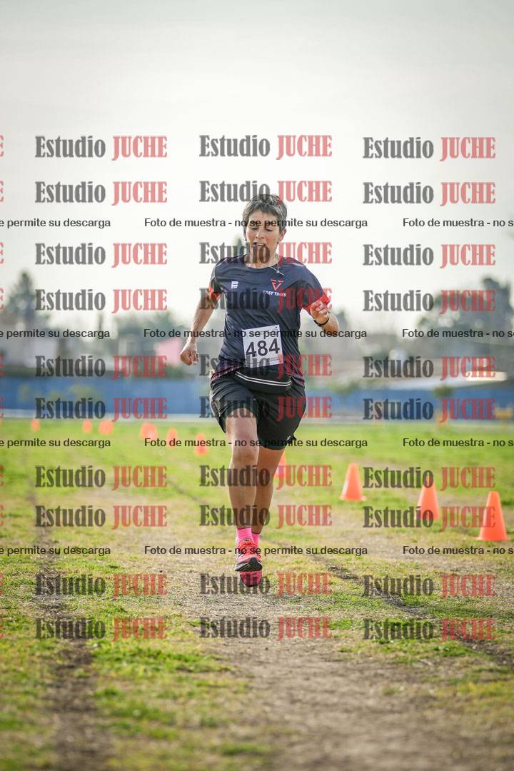 Fotos de la llegada del cross de 6000mts - Running Teams