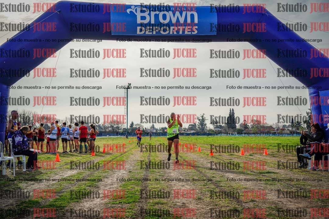 Fotos de la llegada del cross de 6000mts - Running Teams