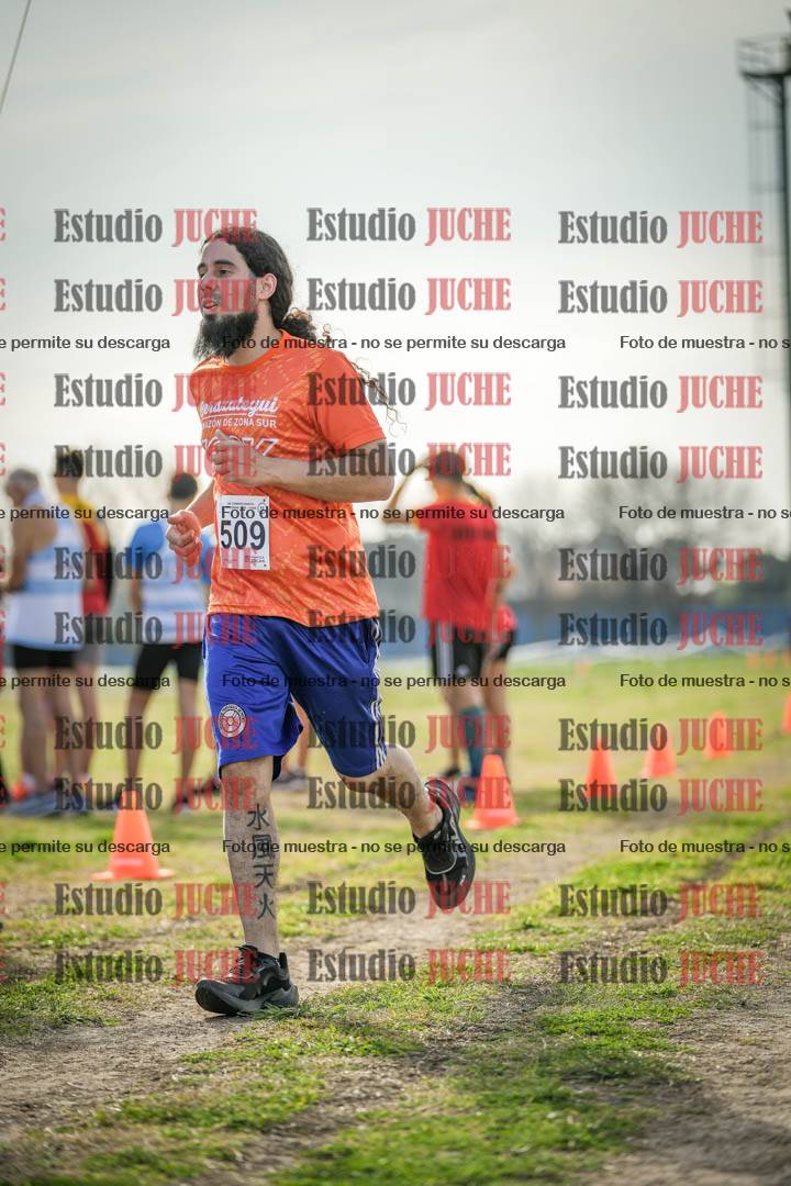 Fotos de la llegada del cross de 6000mts - Running Teams