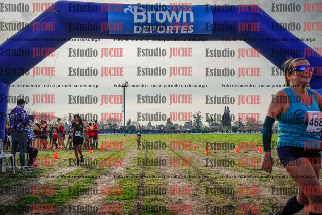 Fotos de la llegada del cross de 6000mts - Running Teams