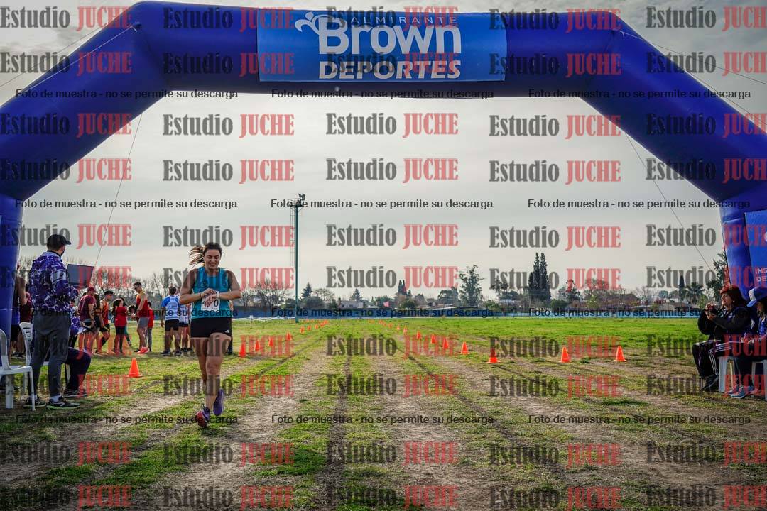 Fotos de la llegada del cross de 6000mts - Running Teams