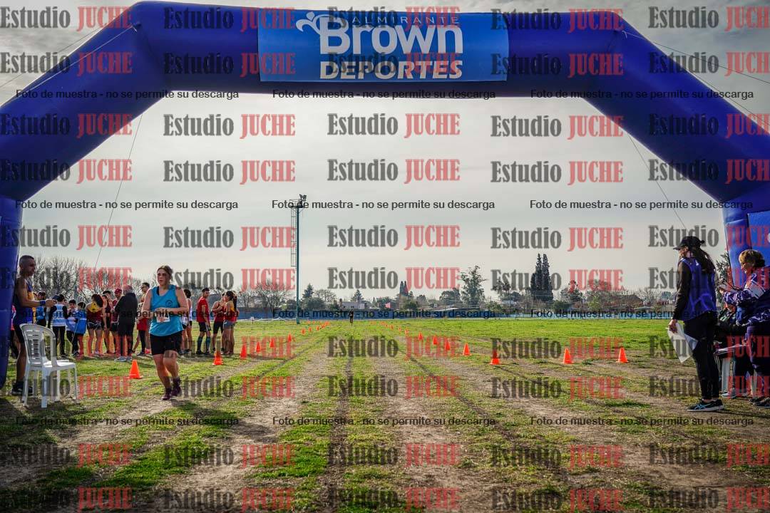 Fotos de la llegada del cross de 6000mts - Running Teams