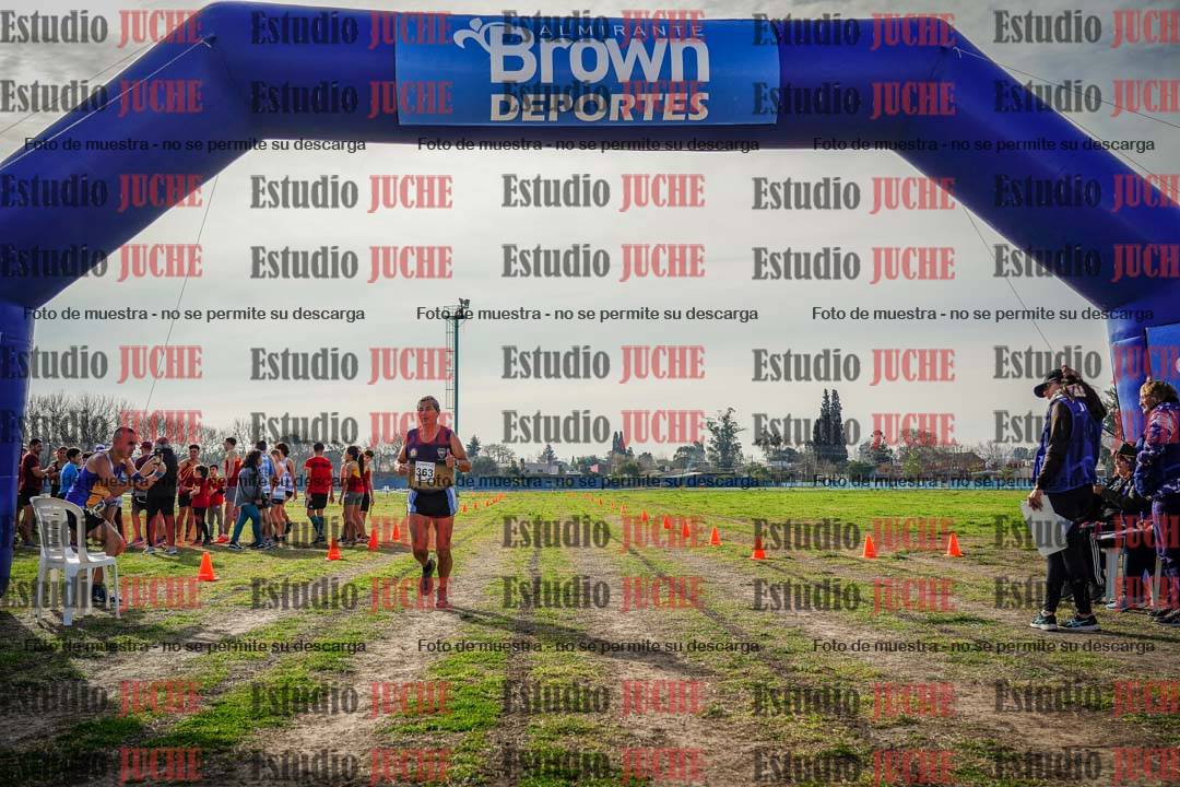 Fotos de la llegada del cross de 6000mts - Running Teams