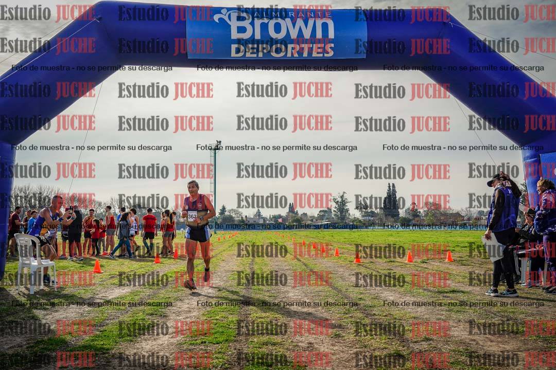 Fotos de la llegada del cross de 6000mts - Running Teams