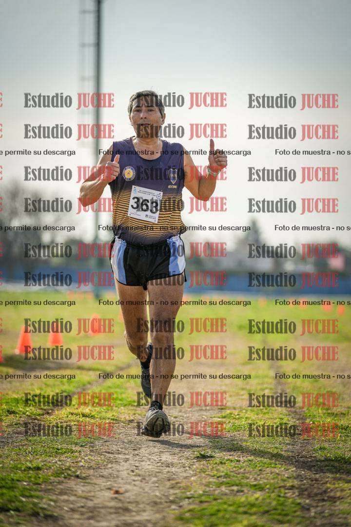 Fotos de la llegada del cross de 6000mts - Running Teams