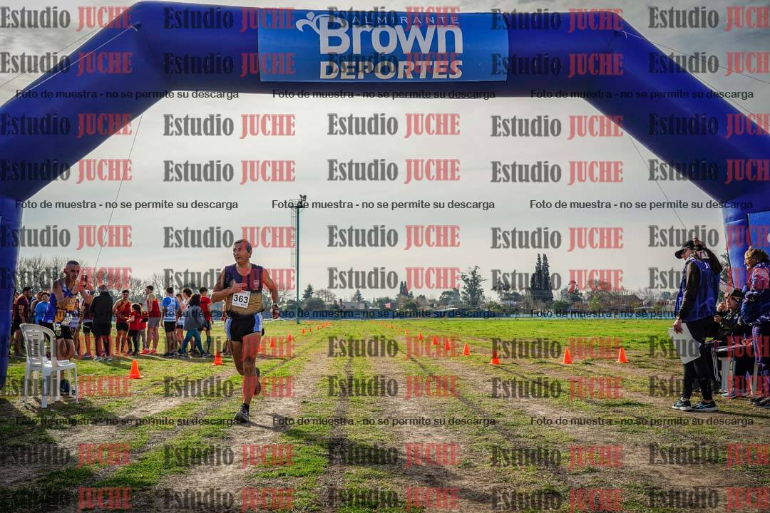 Fotos de la llegada del cross de 6000mts - Running Teams