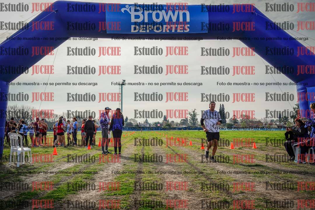 Fotos de la llegada del cross de 6000mts - Running Teams