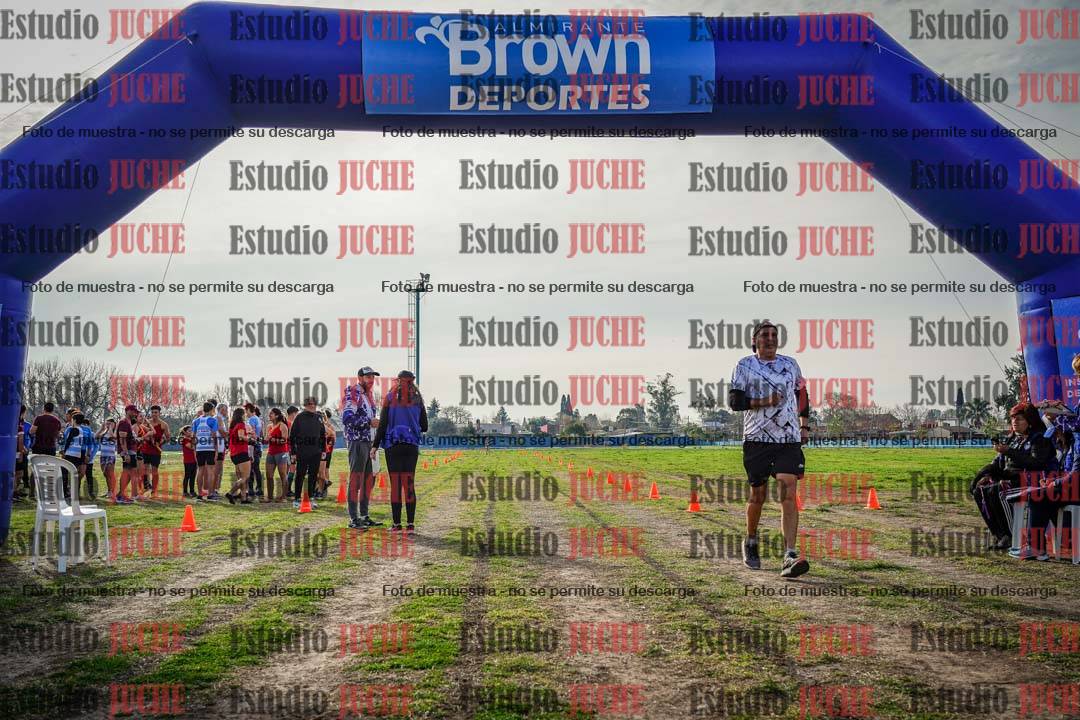 Fotos de la llegada del cross de 6000mts - Running Teams